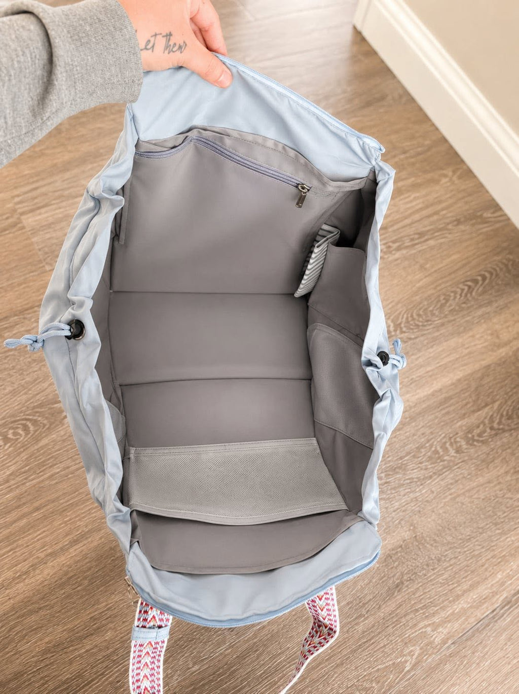 PREORDER: The Expandable Weekender Tote RERUN 6.22.26 osym